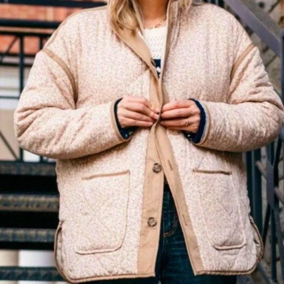 NEW BLANK NYC Reversible Quilted Puffy Cream/Pink Floral Print Button-up Jacket - Picture 4 of 13